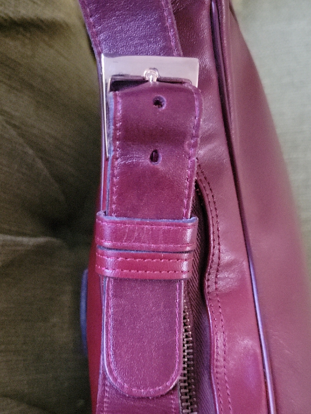 Etienne Aigner Vintage Women's Leather Shoulder Bag - Picture 6 of 16